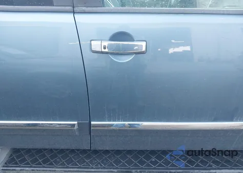 2010 Nissan Armada Platinum z USA, uszkodzony, nr VIN 5N1BA0NE2AN613053